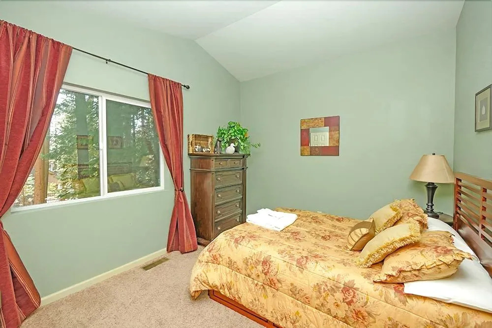 3614 Saddle Road by RedAwning