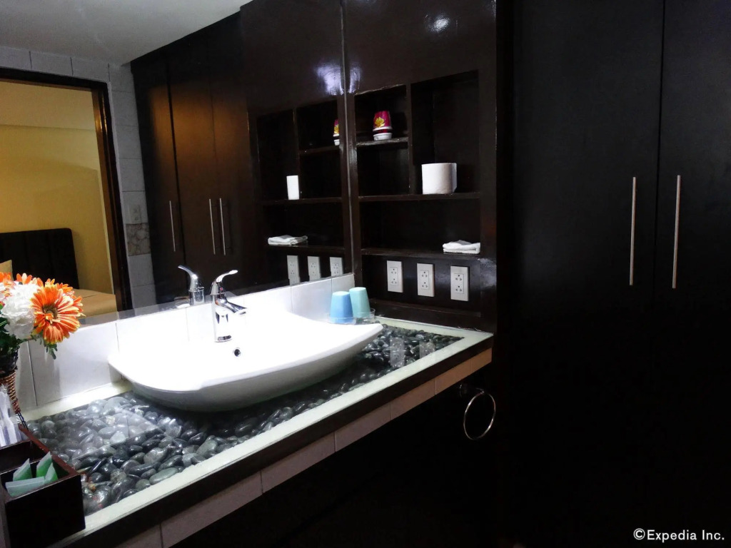 Manila Bay Serviced Apartments