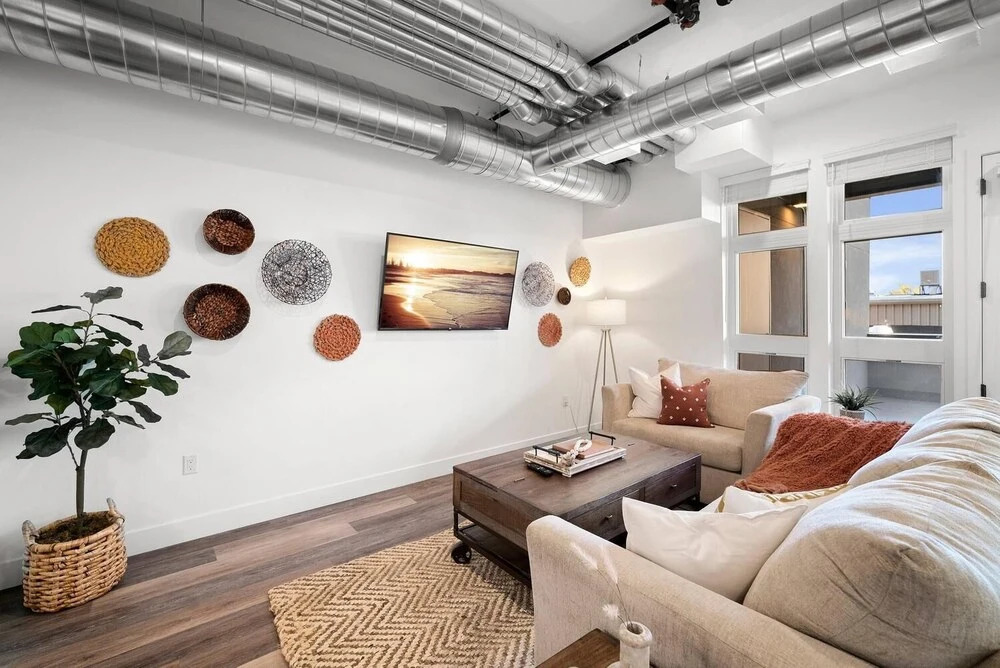 Rino Art Lofts - Stunning Colorful Modern Design