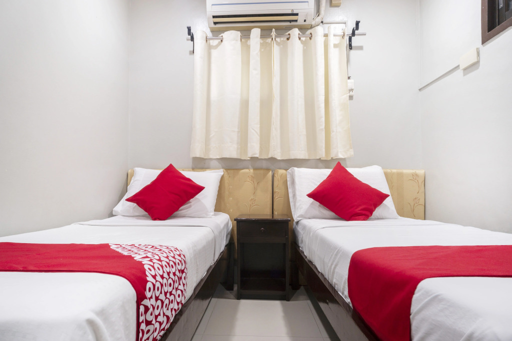 Samantha's Apartelle by OYO Rooms