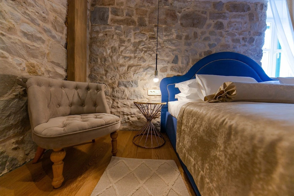 Villa Bante - Luxury Stone House