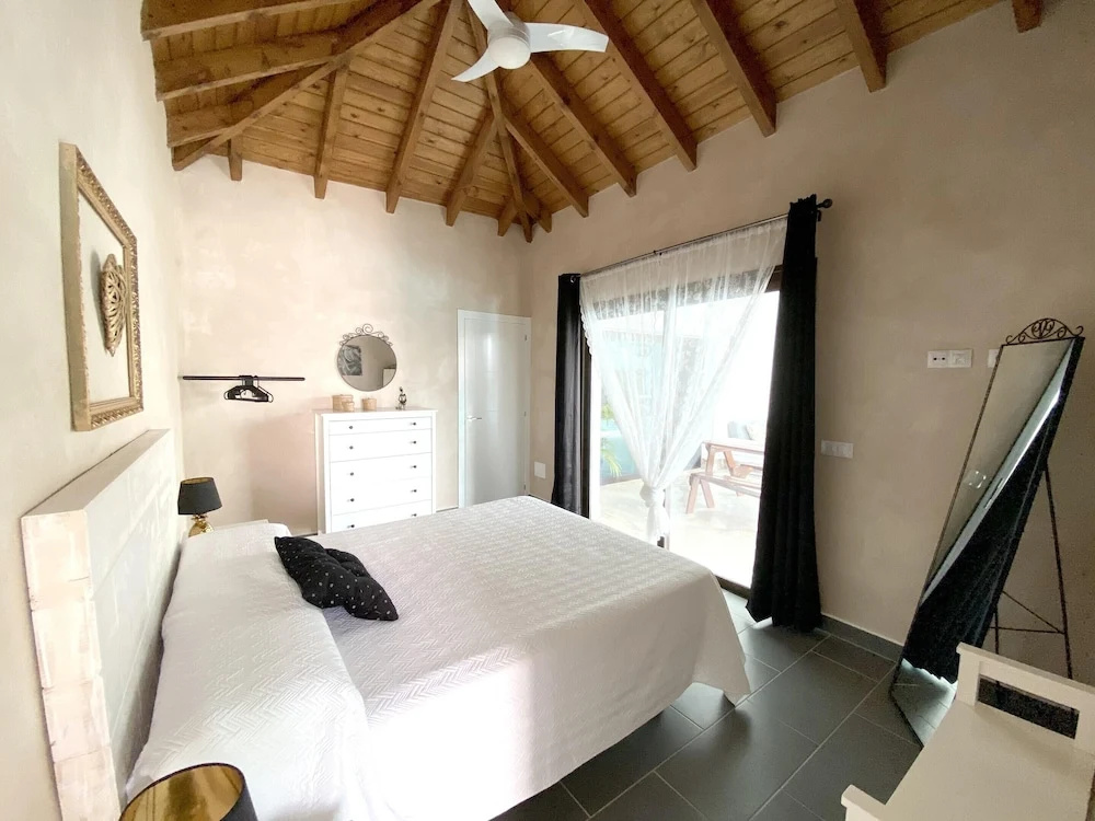 Villa With 3 Bedrooms in El Roque , With Private Pool, Terrace and Wifi