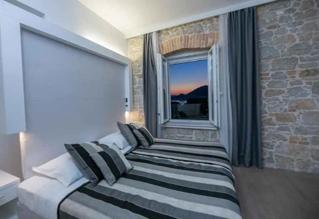 Karmel Beachway Rooms1