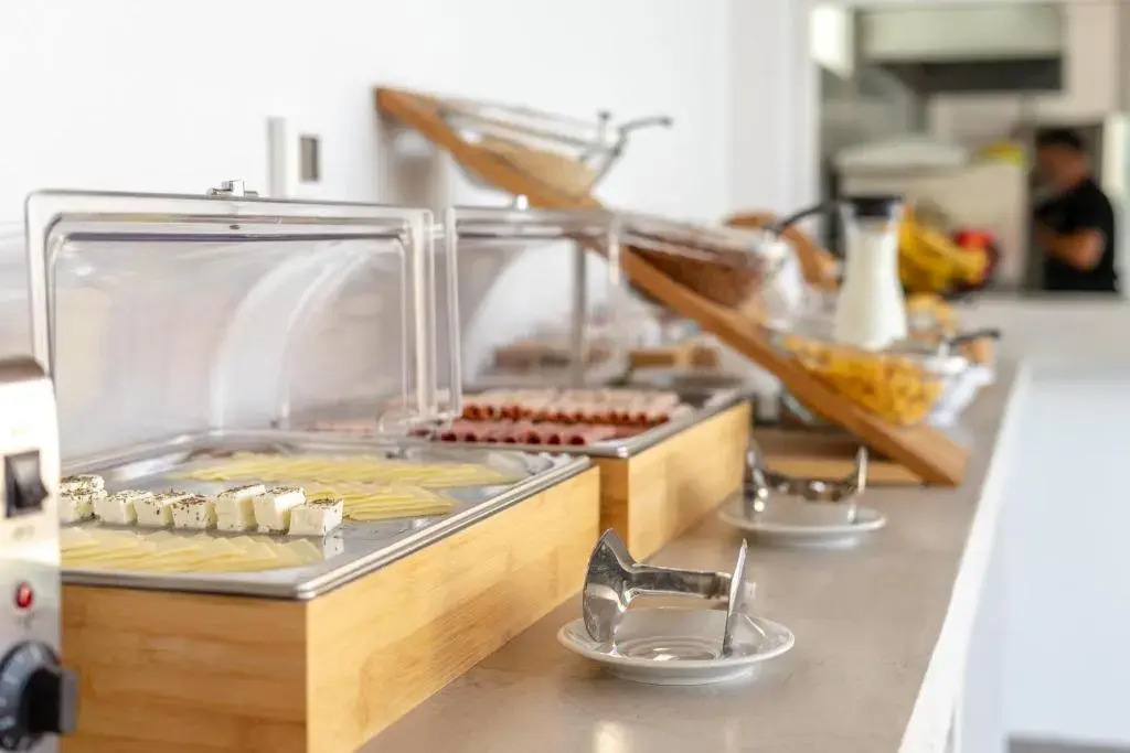 Kouros Home Hotel