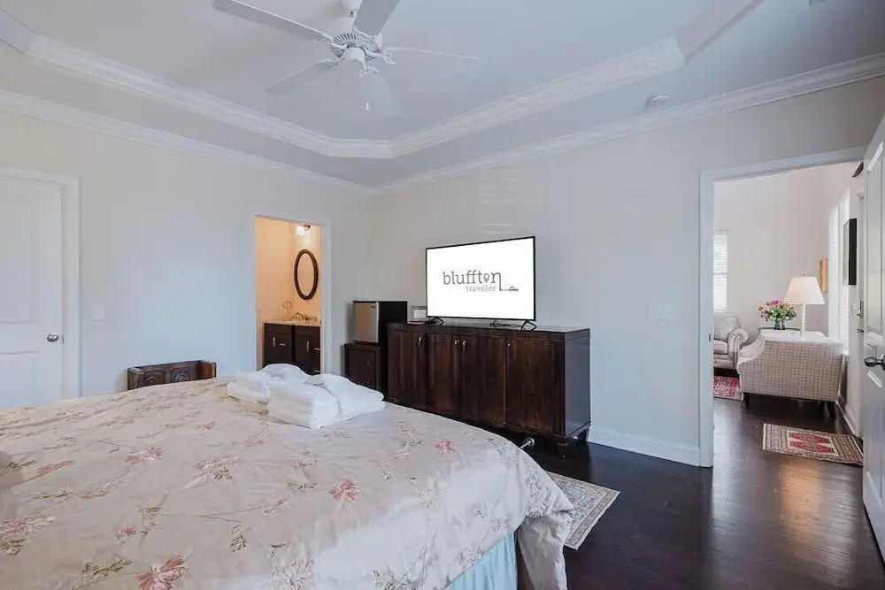 Mary Margaret Cottage - Spacious 4 Bed Coastal Home, Historic Old Town Bluffton