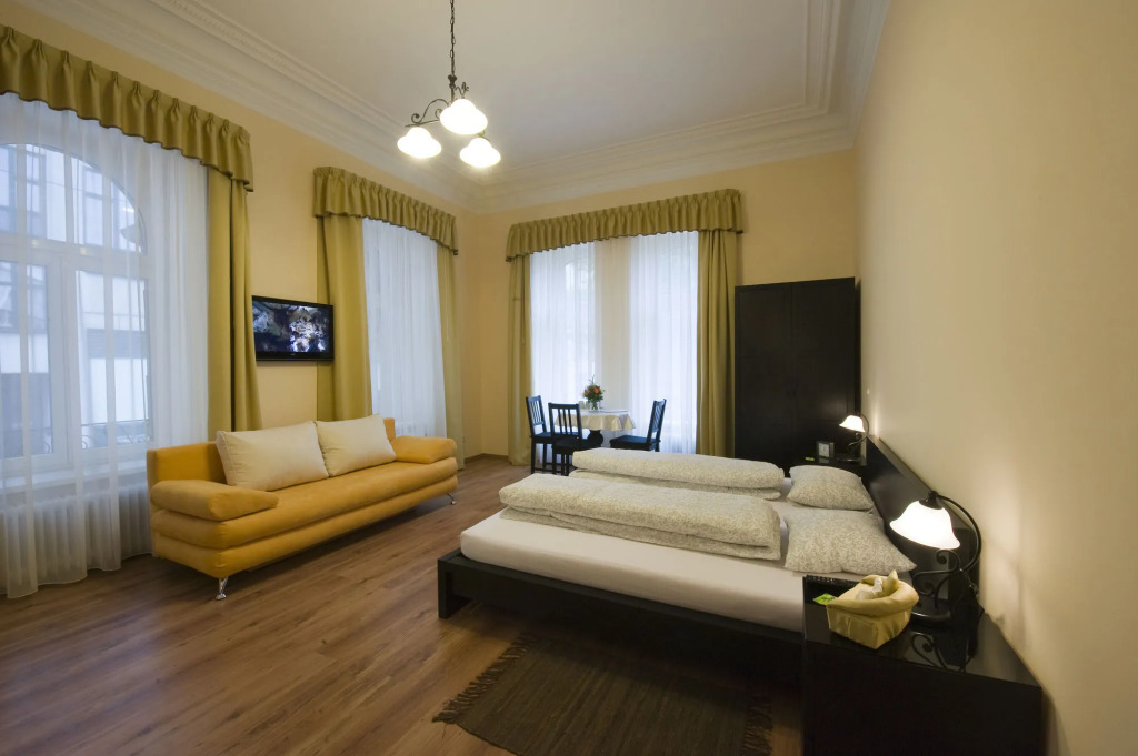 K+T Boardinghouse