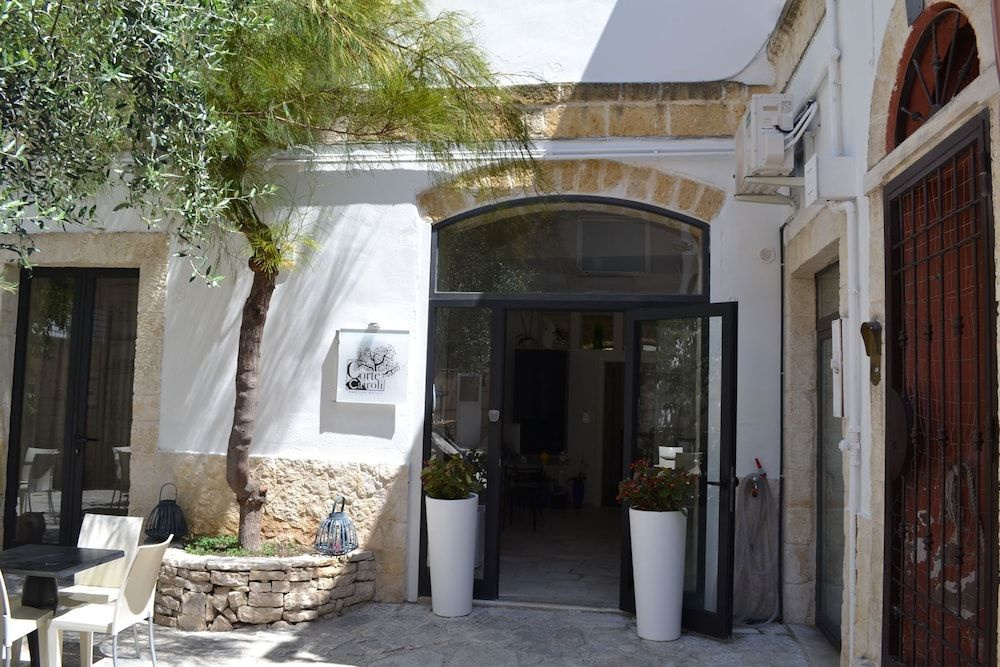 Corte Cairoli B&B and Suites