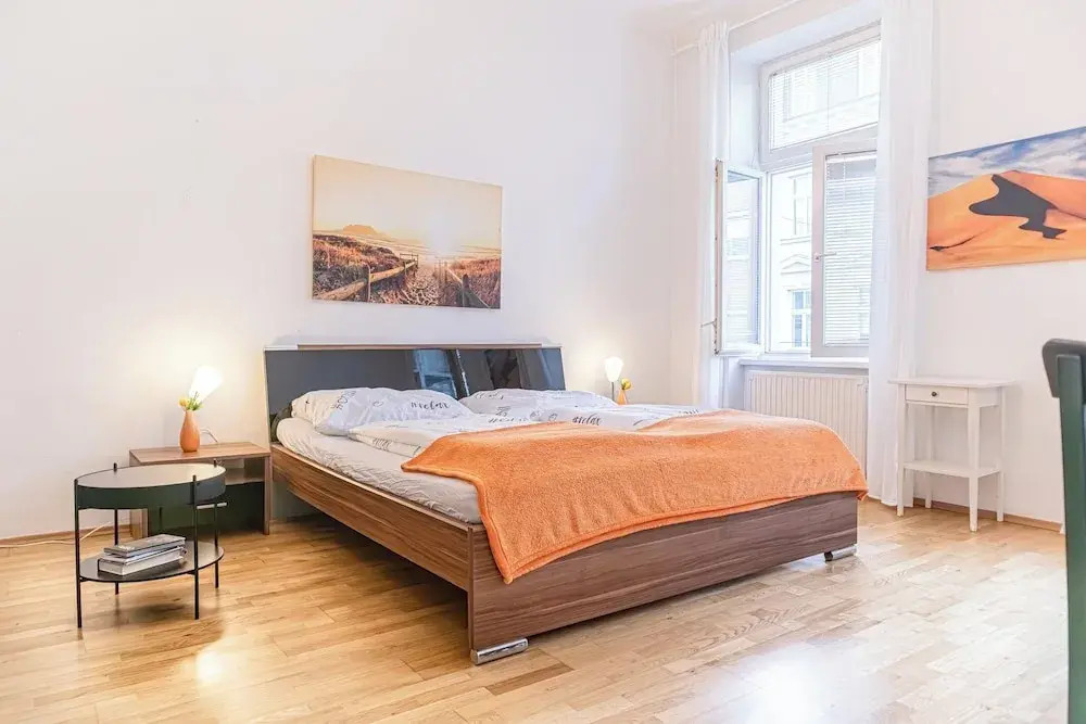 Cozy 2BR Apt Next to Vienna Vibrant Center
