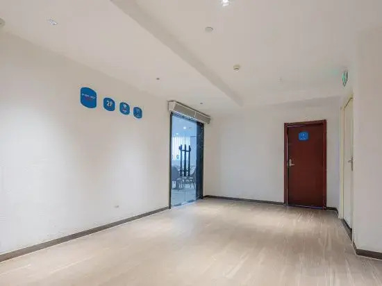 303 Hotel (Shangqiu High-speed Railway Station)