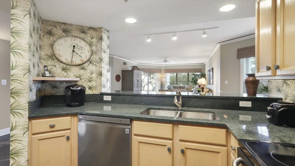 5401 Hampton Place