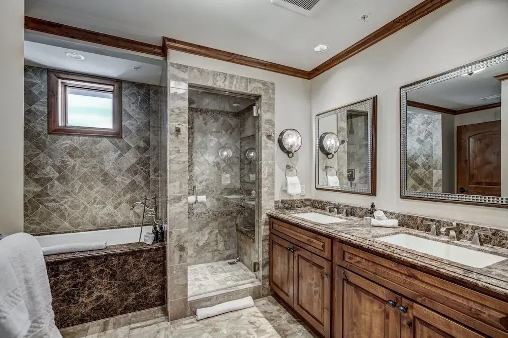 3 BR Ritz-Carlton Residence with Valley Views by RedAwning - Save 20% on 7+ Nights!