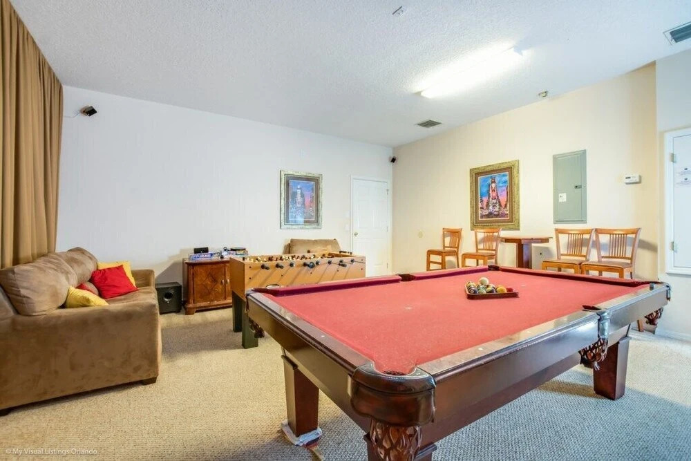 Luxurious 7 Bed Home With Private Pool 8013 Ac 7 Bedroom Home by Redawning