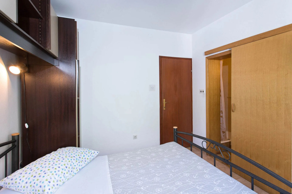 Apartment Rozari - family friendly & sea view: A1-Ivana  Brela, Riviera Makarska