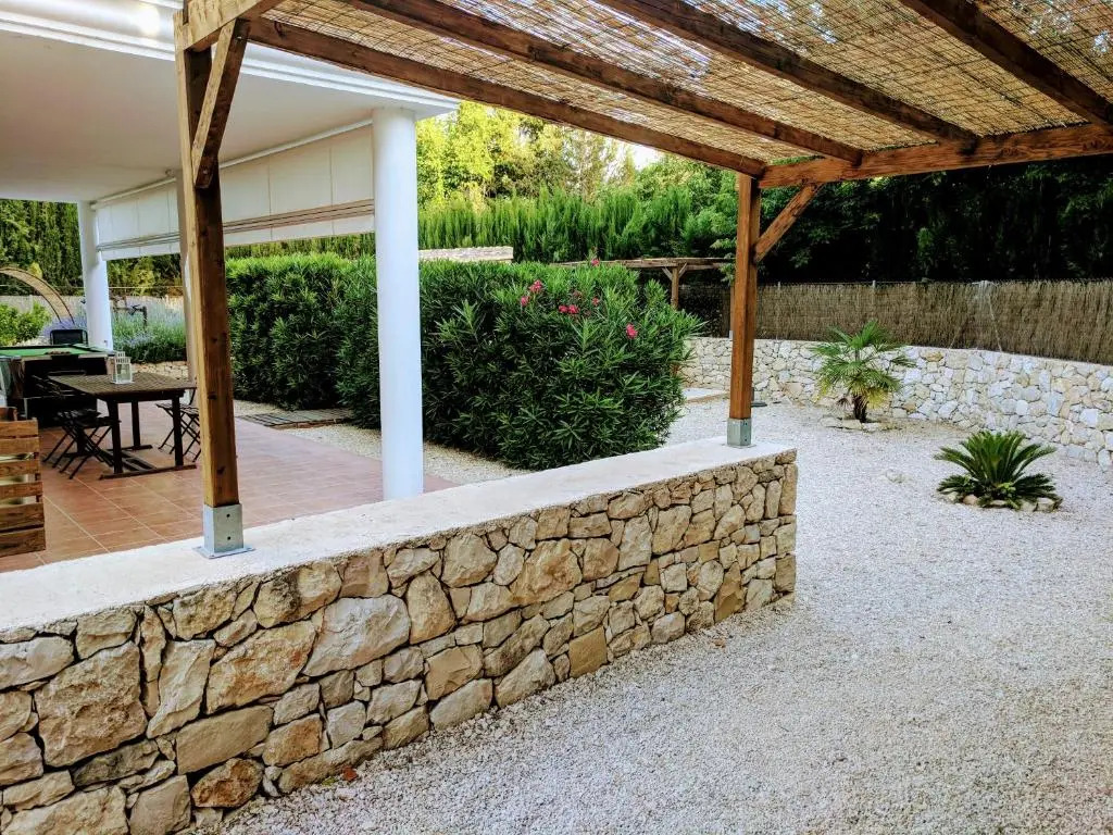 Country villa guest suite & private pool