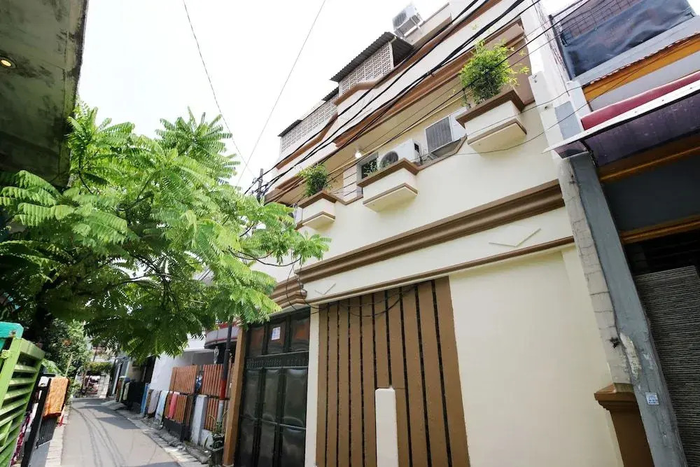 Airy Eco Syariah Johar Baru Utara Satu Gang Sepuluh Jakarta