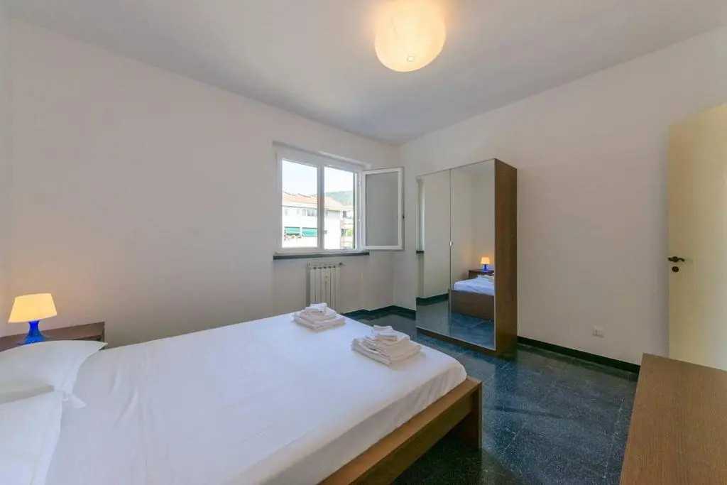 ALTIDO Apt Suitable for Families up to 8, with Parking