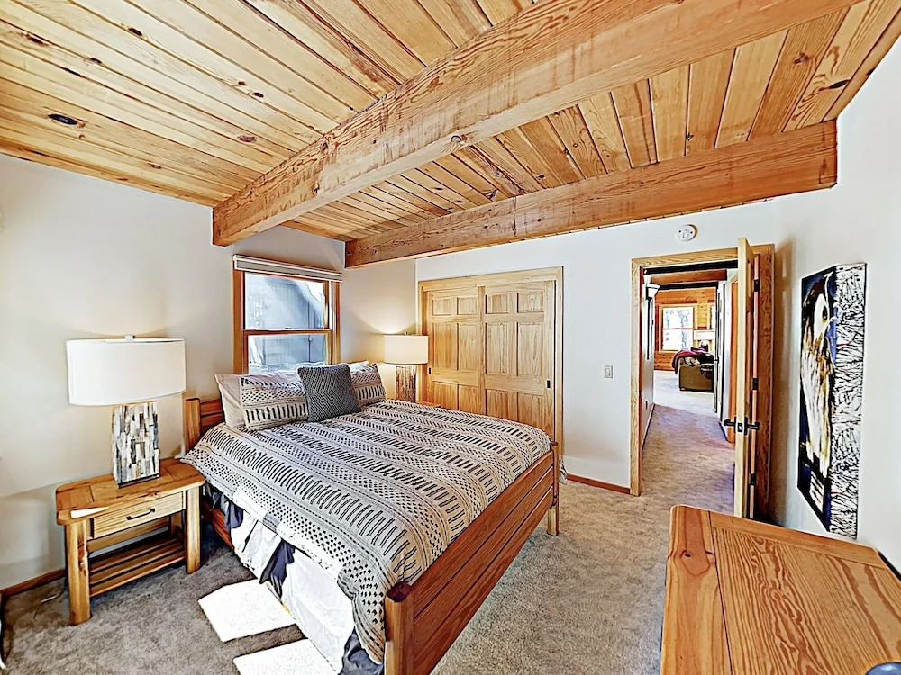 Remodeled Home W/ Shuttle To Northstar Village Home