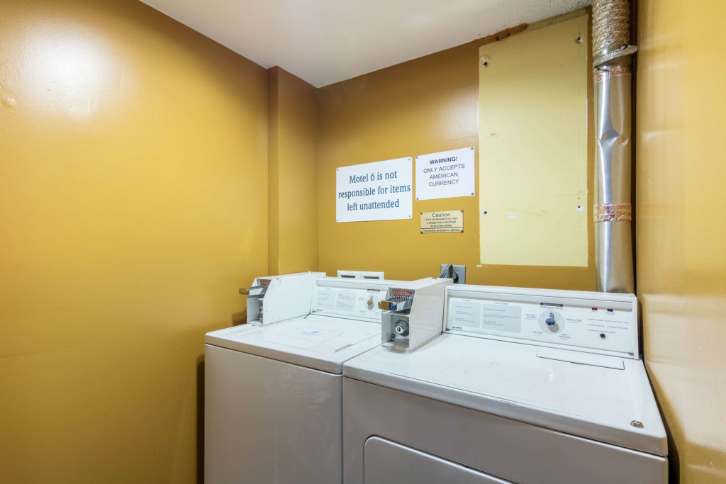Motel 6-Eau Claire, WI