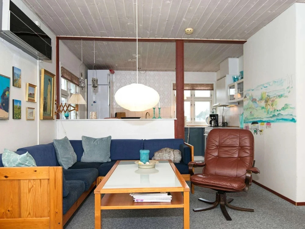 6 person holiday home in Hemmet