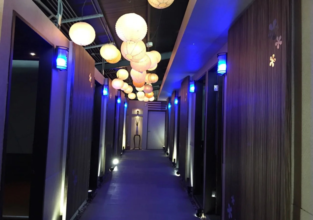 Hefong Deyang Hotspring Hotel