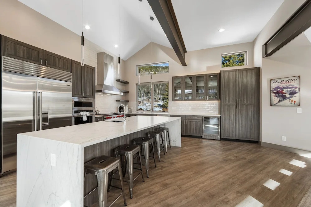 200 Caravelle Drive