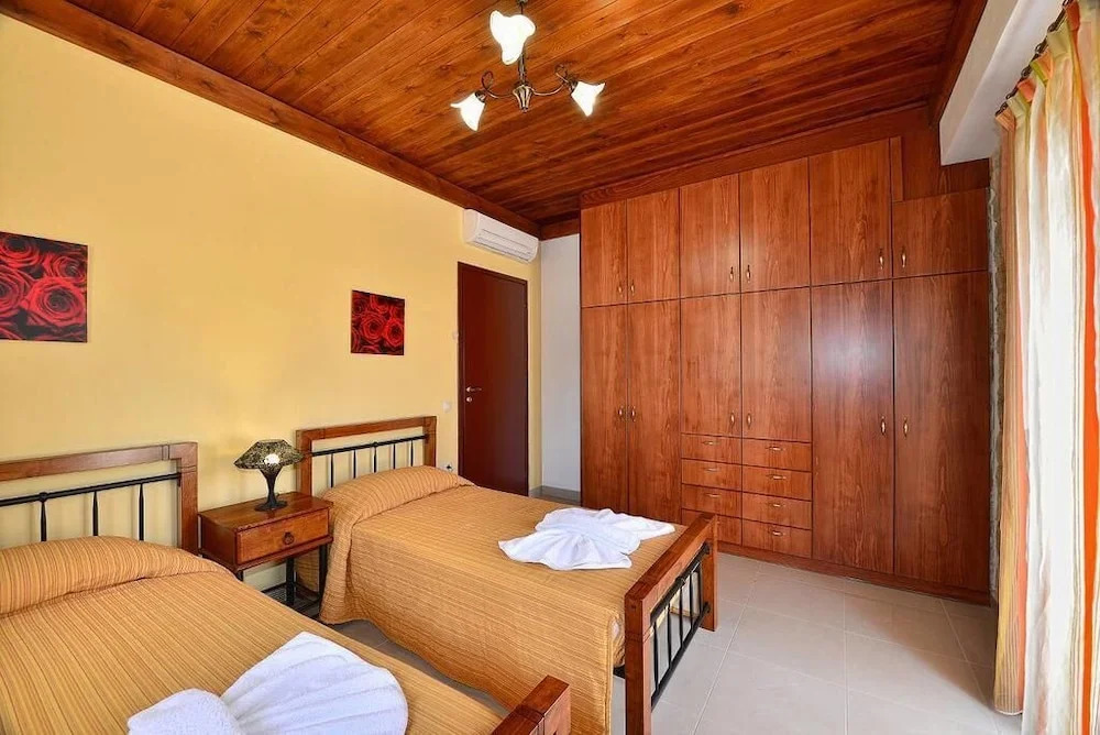 Grecian Villas Chania