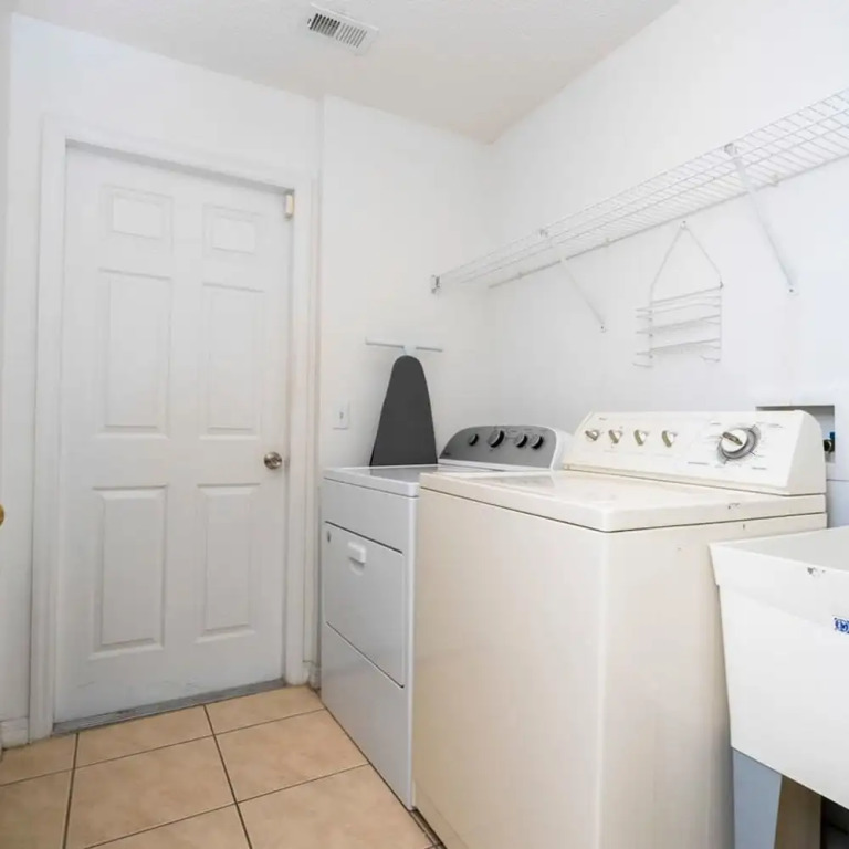 4697 Comfortable 7BD House
