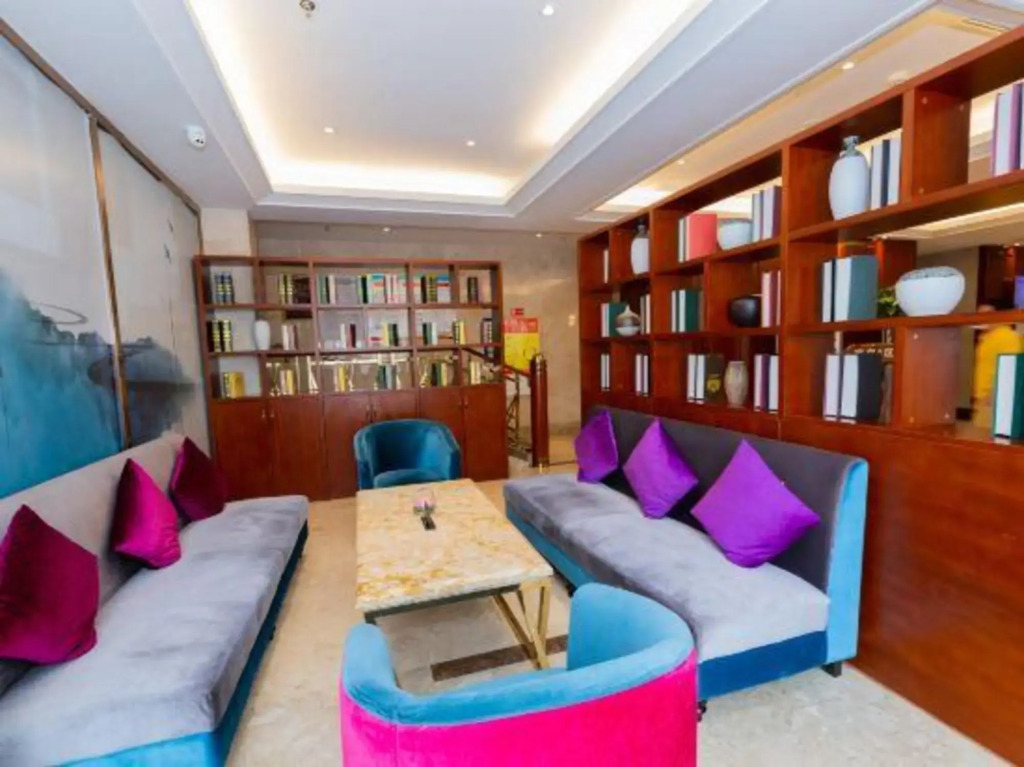 Xiangyang Dongfeng Hotel