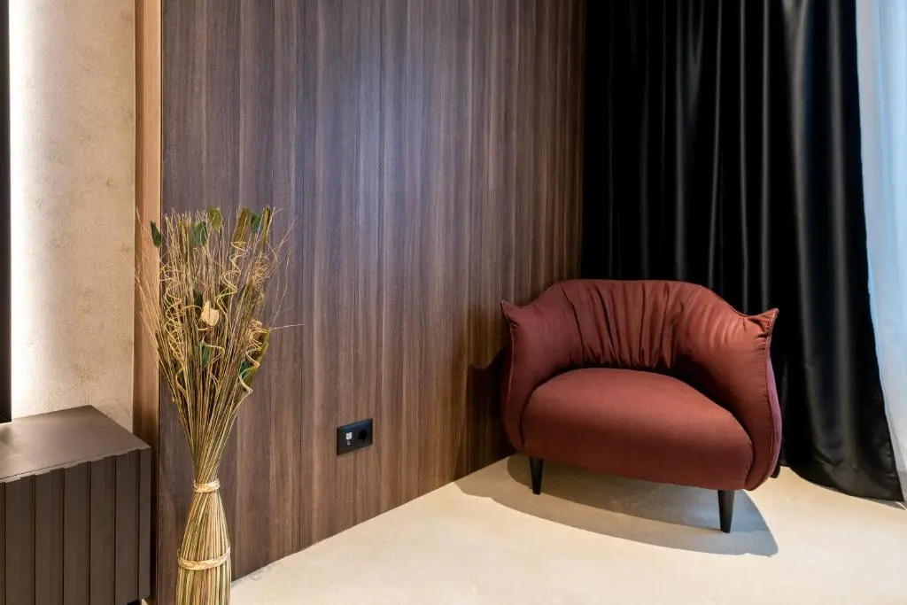 Woodside Apartment 218