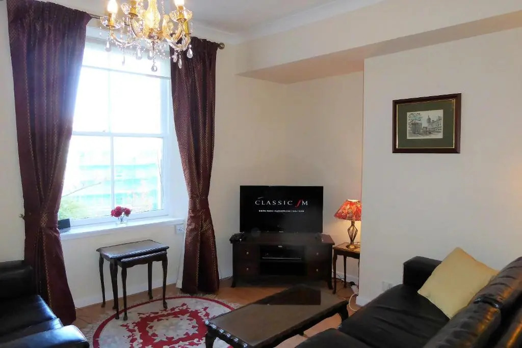 Skene Terrace Apartment