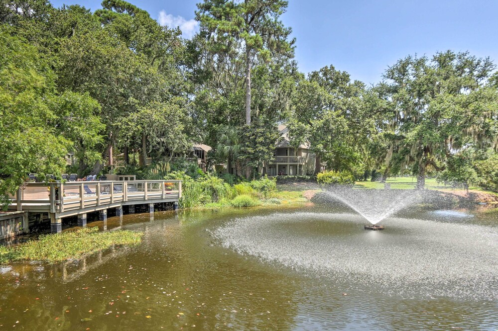 Resort Pool & Golf: Palmetto Dunes Beach Villa