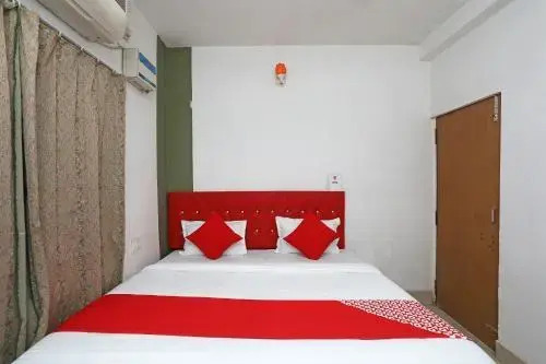 Oyo 27982 Hotel Sairegent