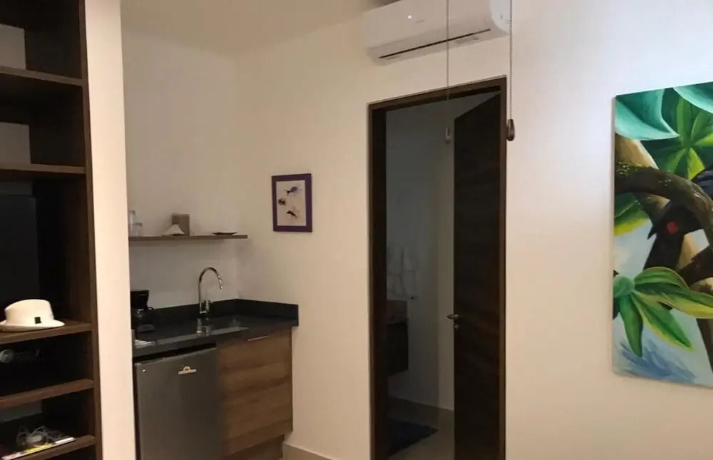 Beautiful Condo Garden Private Covered Patio Hi-speed Wi Fi Close to the Beach