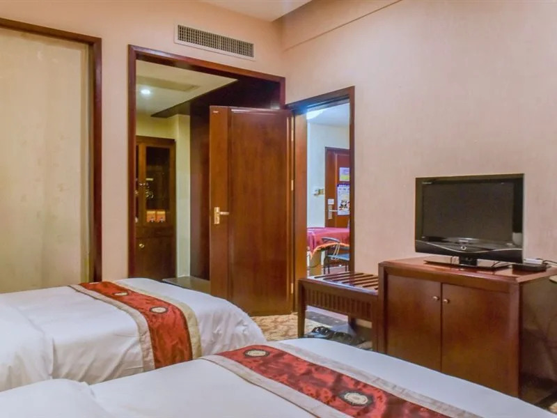 Deyuan Hotel (Shaoguan Nanhua Temple)