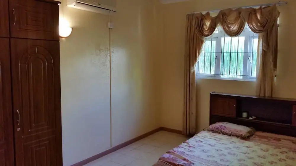 Apartment With 3 Bedrooms in Flic en Flac, With Pool Access, Enclosed