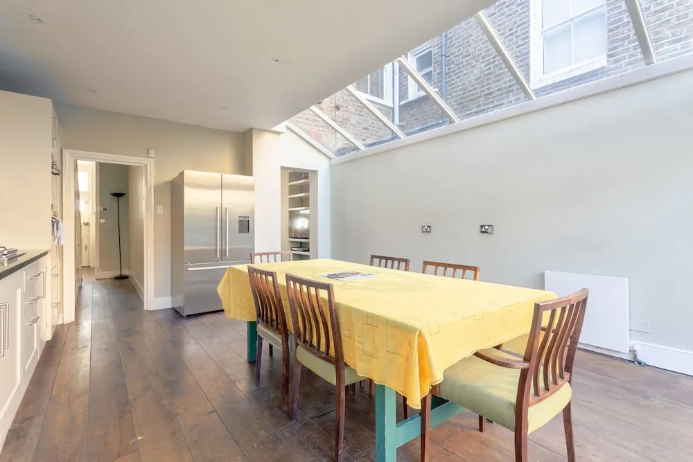 3 Bedroom Family Home in Shepherds Bush