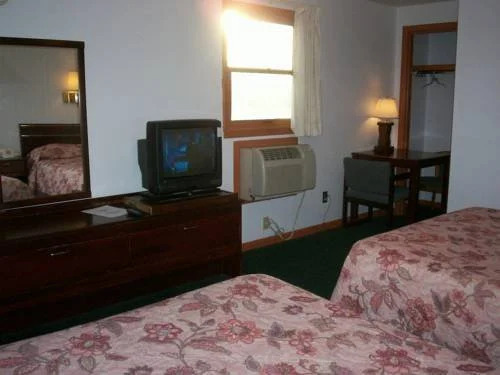 Colonial Inn