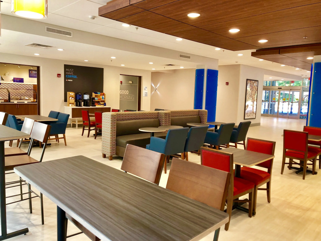 Holiday Inn Express Raleigh Arpt - Brier Crk Area