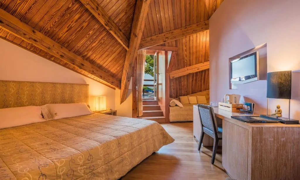 La Bussola Beach Hotel