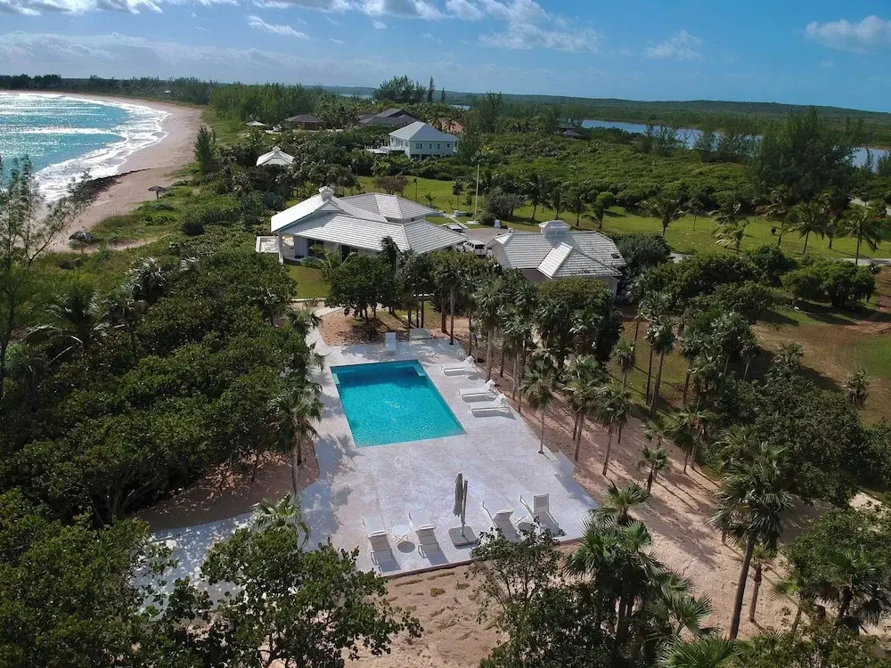 Windermere Paradise: Luxurious Estate With Amenities