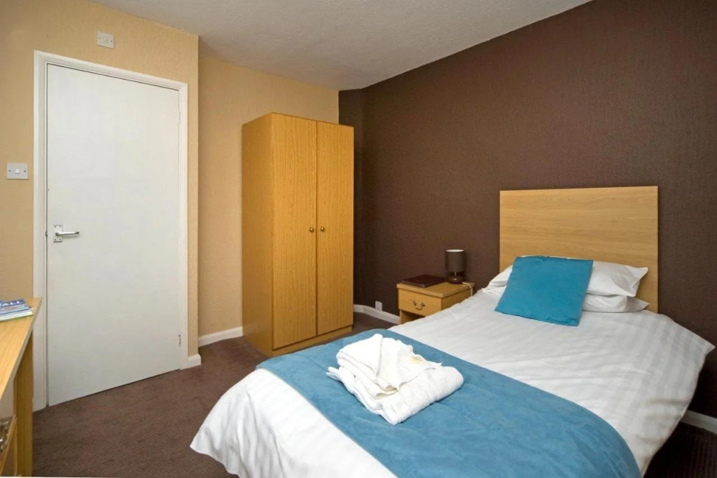 The Caledonian Tower Hotel
