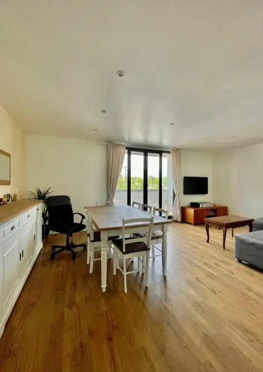 "Chez Jules" Spacious apt with 2 balconies in Marseille
