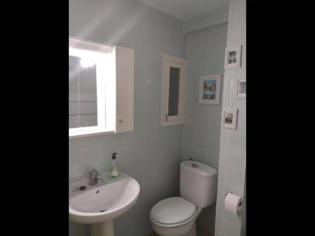 15 Minutes Walk to the City Centre and Beach 3 Bedroom Apartment Deluxe -esp1yr