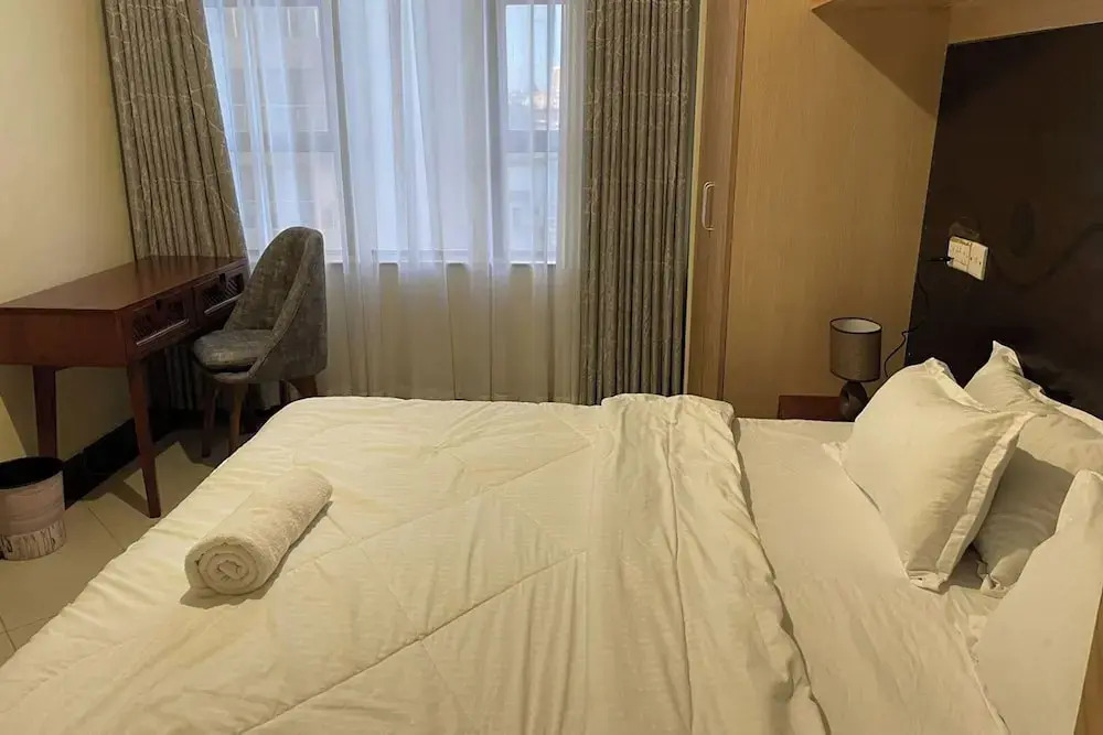 1 Bed Apt Sleeps 2 - Indoor Pool - Enclosed Garden