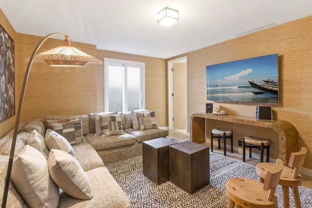 Villa Beach Essence