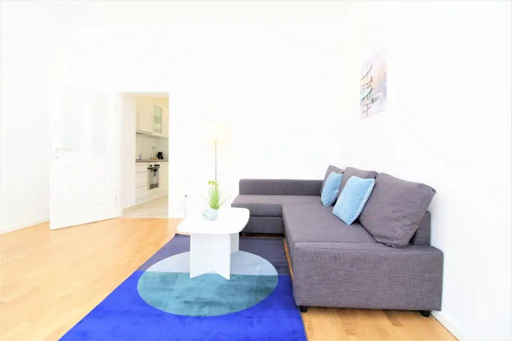 MARINE: Newly renovated 2nd district apartment