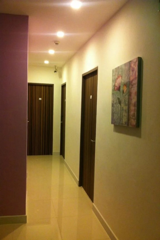 Nantra Ekkamai Hotel