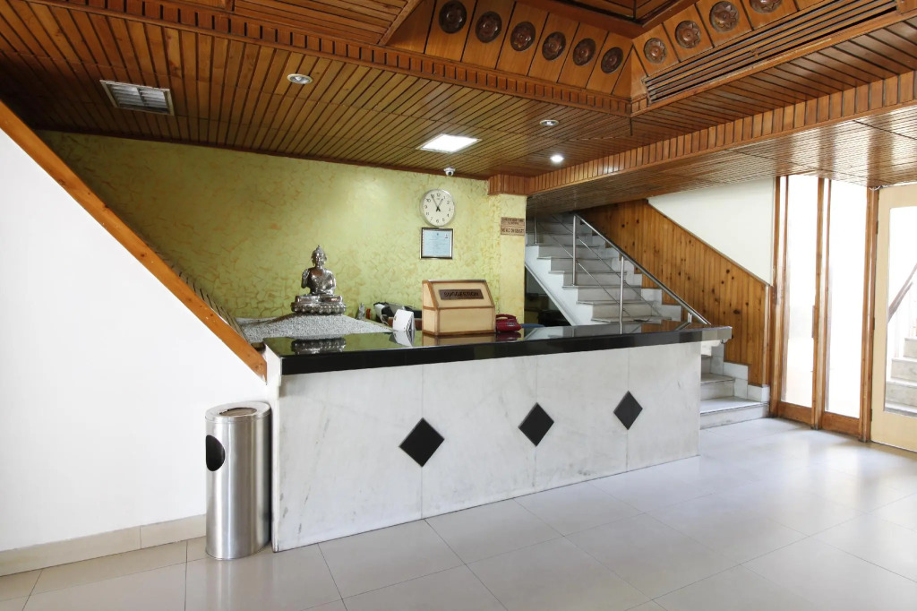 Vardaan Hotel