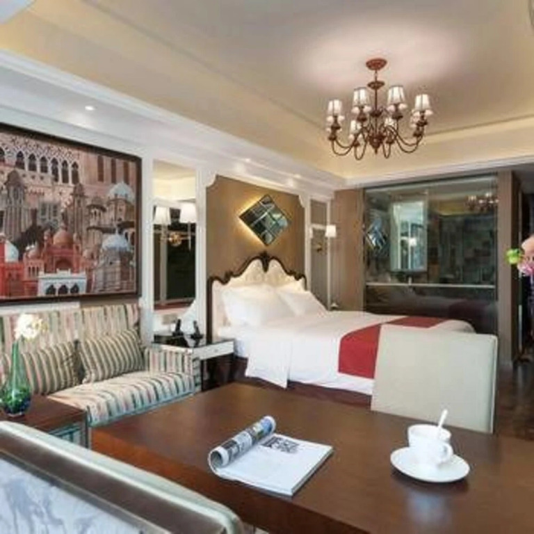 Guanghan Hotel