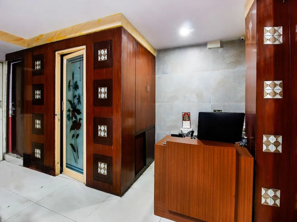 Collection O 36047 Hotel Srinivasa Residency